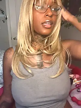 MistiSavannah online show from 11/07/25, 03:12