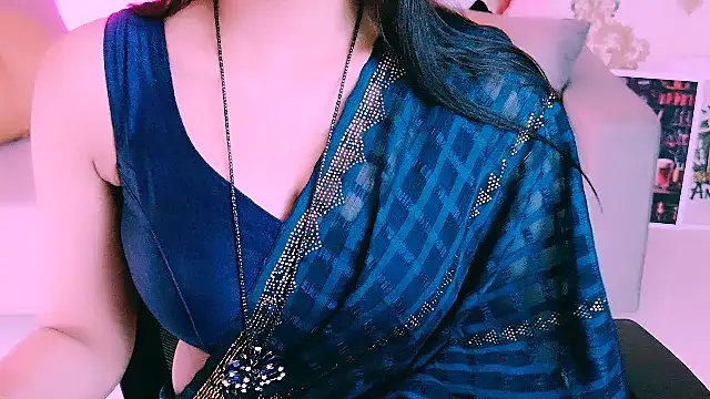 Snapshot of My_Rose chatting on 02/08/26, 02:53 My Rose online show from 02/08/26, 02:53