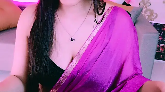 Snapshot of My_Rose chatting on 02/11/26, 03:50 My Rose online show from 02/11/26, 03:50