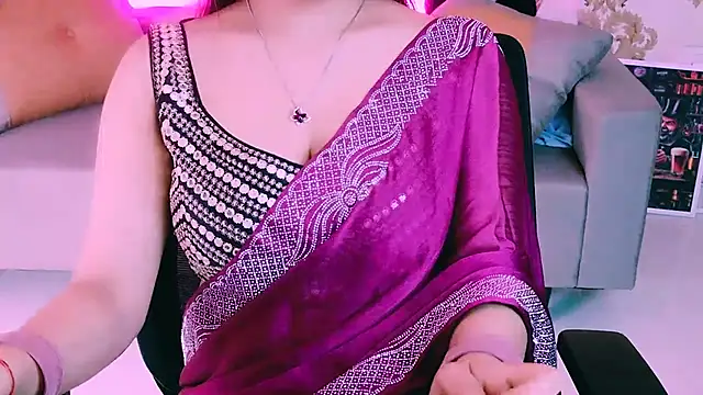 Snapshot of My_Rose chatting on 02/13/26, 03:19 My Rose online show from 02/13/26, 03:19