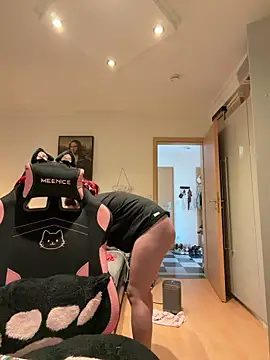 OliviaaFischer online show from 04/22/26, 01:56