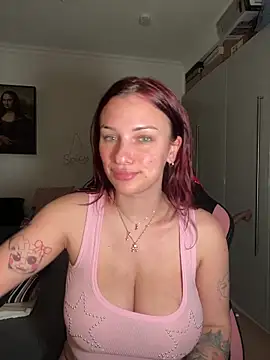 Snapshot of OliviaaFischer chatting on 05/24/26, 05:18 OliviaaFischer online show from 05/24/26, 05:18