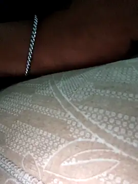 Snapshot of Komal-stream chatting on 09/19/25, 10:54 Komal-stream online show from 09/19/25, 10:54