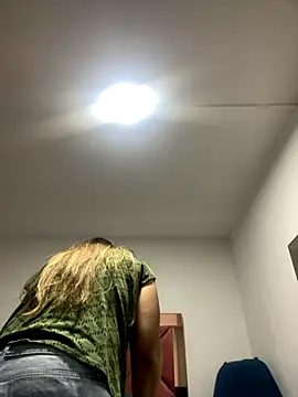 emma hot2006 online show from 10/03/25, 03:42