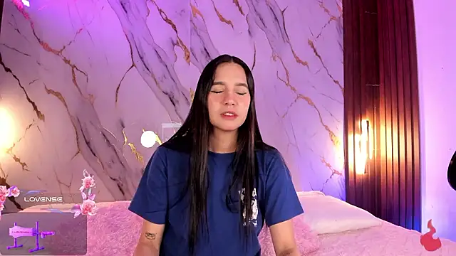 Emmiicute online show from 02/19/26, 08:27