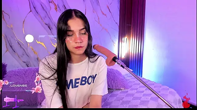 Emmiicute online show from 03/31/26, 08:20