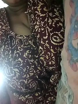 Snapshot of AARUSHI09 chatting on 12/16/25, 06:35 AARUSHI09 online show from 12/16/25, 06:35