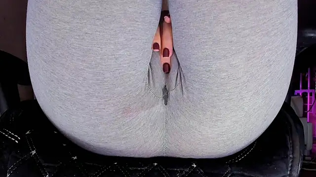 Snapshot of Cameltoe_squirt_inPants chatting on 09/18/25, 12:40 Cameltoe squirt inPants online show from 09/18/25, 12:40