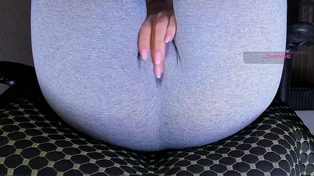 Cameltoe squirt inPants online show from 01/12/26, 07:35