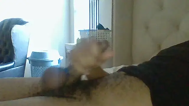 Snapshot of Malcolm4122 chatting on 05/17/26, 11:45 Malcolm4122 online show from 05/17/26, 11:45