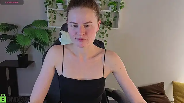 Wanda Gomez online show from 12/20/25, 03:08