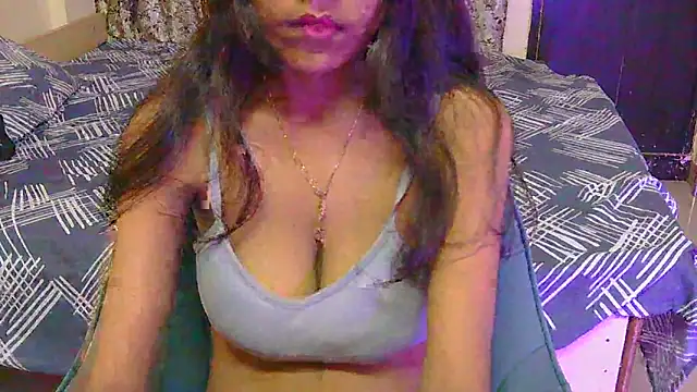 Snapshot of hoty-priya chatting on 05/20/26, 04:40 hoty-priya online show from 05/20/26, 04:40