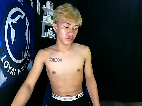 naughtyboyloy 0 online show from 11/26/25, 08:48