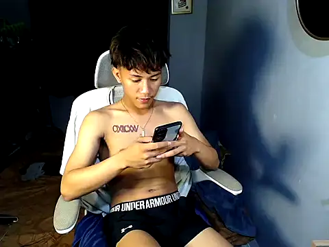 naughtyboyloy 0 online show from 04/30/26, 06:47