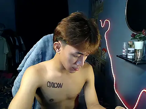 naughtyboyloy 0 online show from 07/09/26, 12:04