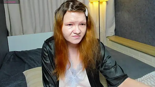 Nora lovvvv online show from 10/23/25, 11:09