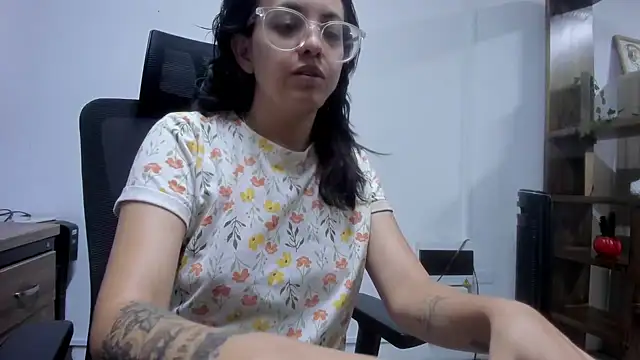 dalila macherano1 online show from 11/10/25, 10:42