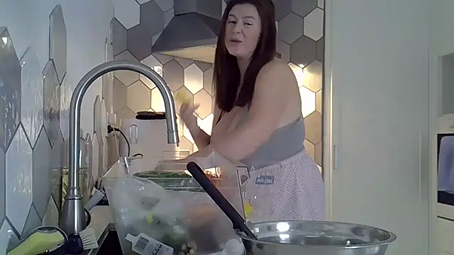 Snapshot of Haze7Xhoney chatting on 10/31/25, 01:50 Haze7Xhoney online show from 10/31/25, 01:50