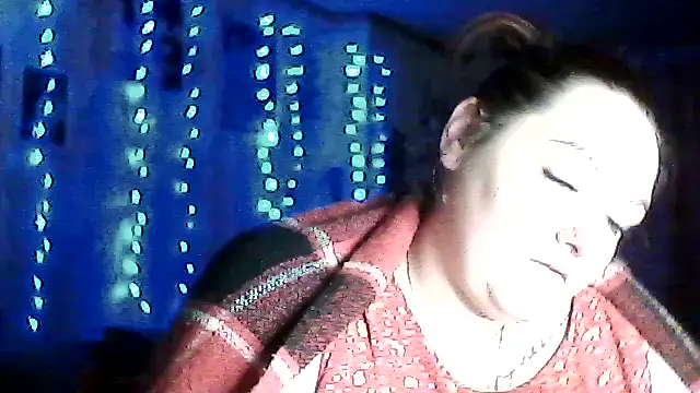 Snapshot of AngelQSky chatting on 01/17/26, 02:33 AngelQSky online show from 01/17/26, 02:33