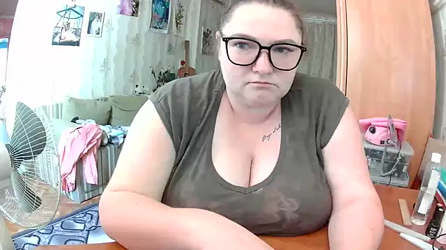Snapshot of AngelQSky chatting on 07/22/26, 03:04 AngelQSky online show from 07/22/26, 03:04