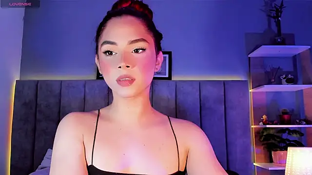 Snapshot of Arianna_Ponce chatting on 09/14/25, 07:51 Arianna Ponce online show from 09/14/25, 07:51