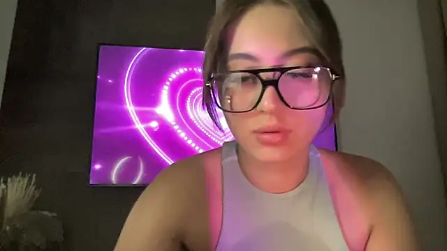 StellarAlice online show from 10/17/25, 06:21