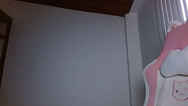 Snapshot of Crystal_Star_ chatting on 09/12/25, 10:59 Crystal Star online show from 09/12/25, 10:59