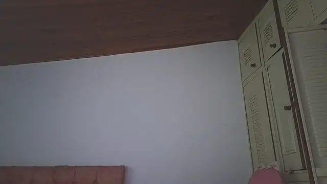 Snapshot of Crystal_Star_ chatting on 09/29/25, 10:36 Crystal Star online show from 09/29/25, 10:36