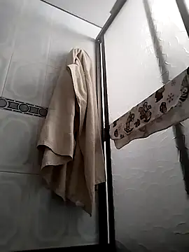 Snapshot of Crystal_Star_ chatting on 11/25/25, 04:29 Crystal Star online show from 11/25/25, 04:29