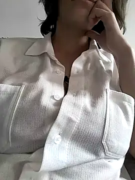 Snapshot of Crystal_Star_ chatting on 11/27/25, 06:43 Crystal Star online show from 11/27/25, 06:43