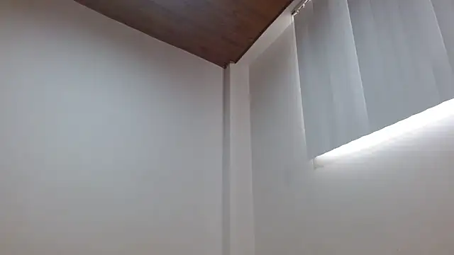 Snapshot of Crystal_Star_ chatting on 12/14/25, 11:59 Crystal Star online show from 12/14/25, 11:59