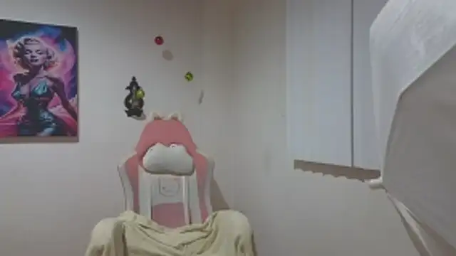 Crystal Star  online show from 12/22/25, 09:39