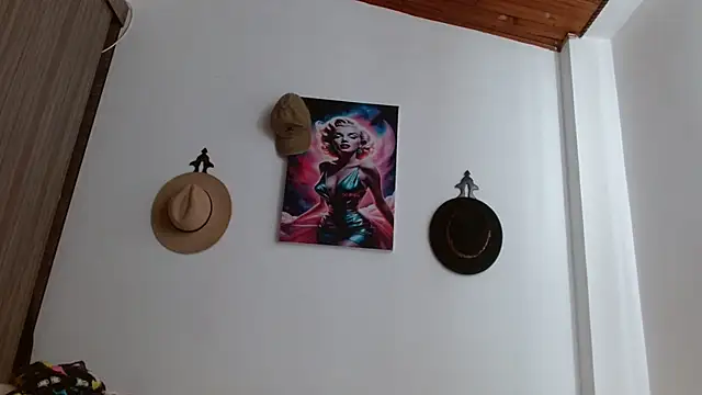 Crystal Star  online show from 02/09/26, 03:49