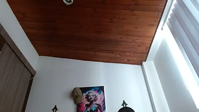 Crystal Star  online show from 02/11/26, 02:55