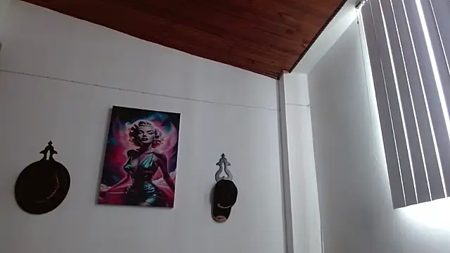 Crystal Star  online show from 04/04/26, 01:30