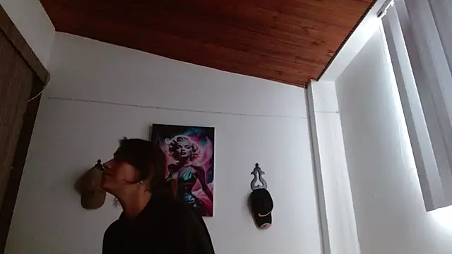 Crystal Star  online show from 04/15/26, 02:02