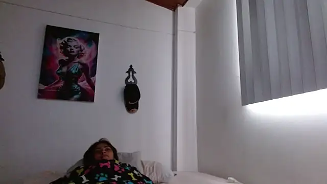 Crystal Star  online show from 04/17/26, 12:41