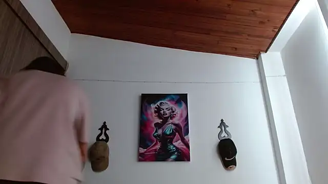 Crystal Star  online show from 04/19/26, 04:28