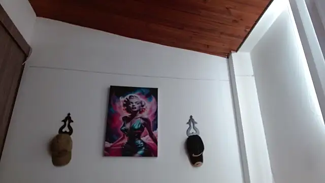 Crystal Star  online show from 04/21/26, 02:56