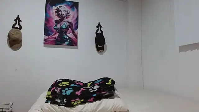 Crystal Star  online show from 04/22/26, 02:58