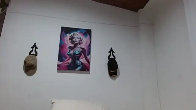 Crystal Star  online show from 04/24/26, 02:03