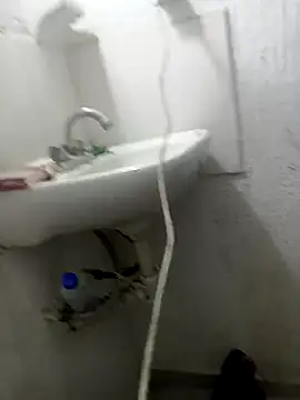 Snapshot of sanf8z chatting on 10/05/25, 06:23 sanf8z online show from 10/05/25, 06:23