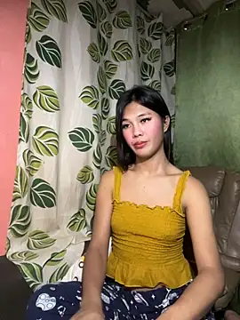 Snapshot of seductivezoey24 chatting on 09/28/25, 10:04 seductivezoey24 online show from 09/28/25, 10:04