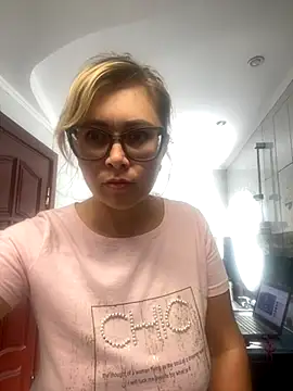 Crystal00Girl online show from 09/19/25, 11:33