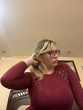 Crystal00Girl online show from 10/11/25, 10:08