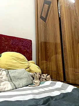 July-Asian online show from 10/25/25, 02:56