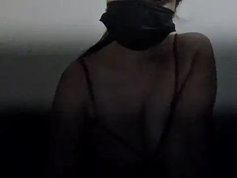 Snapshot of Little_toy_girl chatting on 04/25/26, 01:41 Little toy girl online show from 04/25/26, 01:41