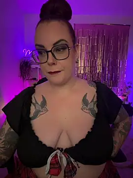 Snapshot of Miss_Lucifer6 chatting on 07/18/26, 08:34 Miss Lucifer6 online show from 07/18/26, 08:34