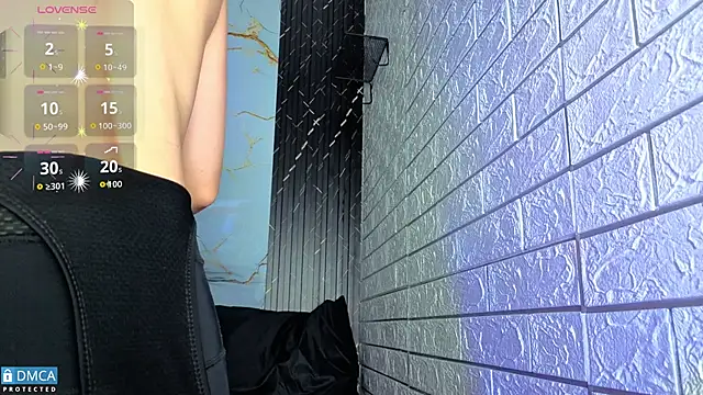 nena cupcake  online show from 11/28/25, 11:02