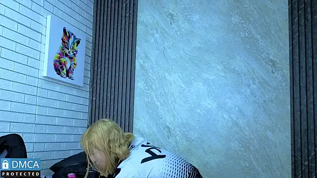 nena cupcake  online show from 01/10/26, 11:23